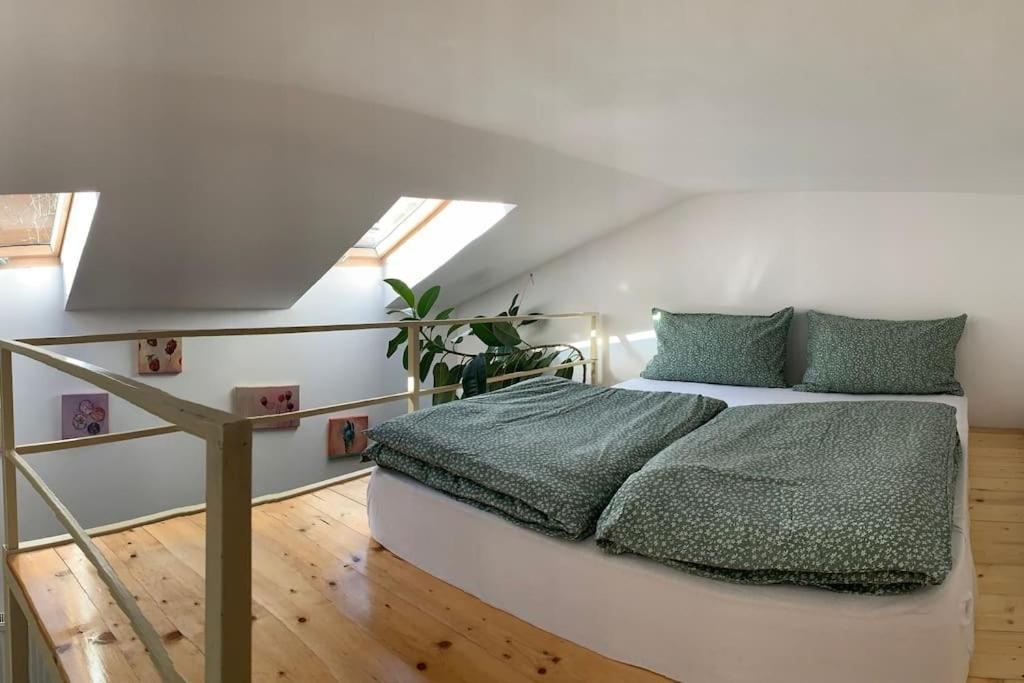 Bright And Pleasant Apartment *